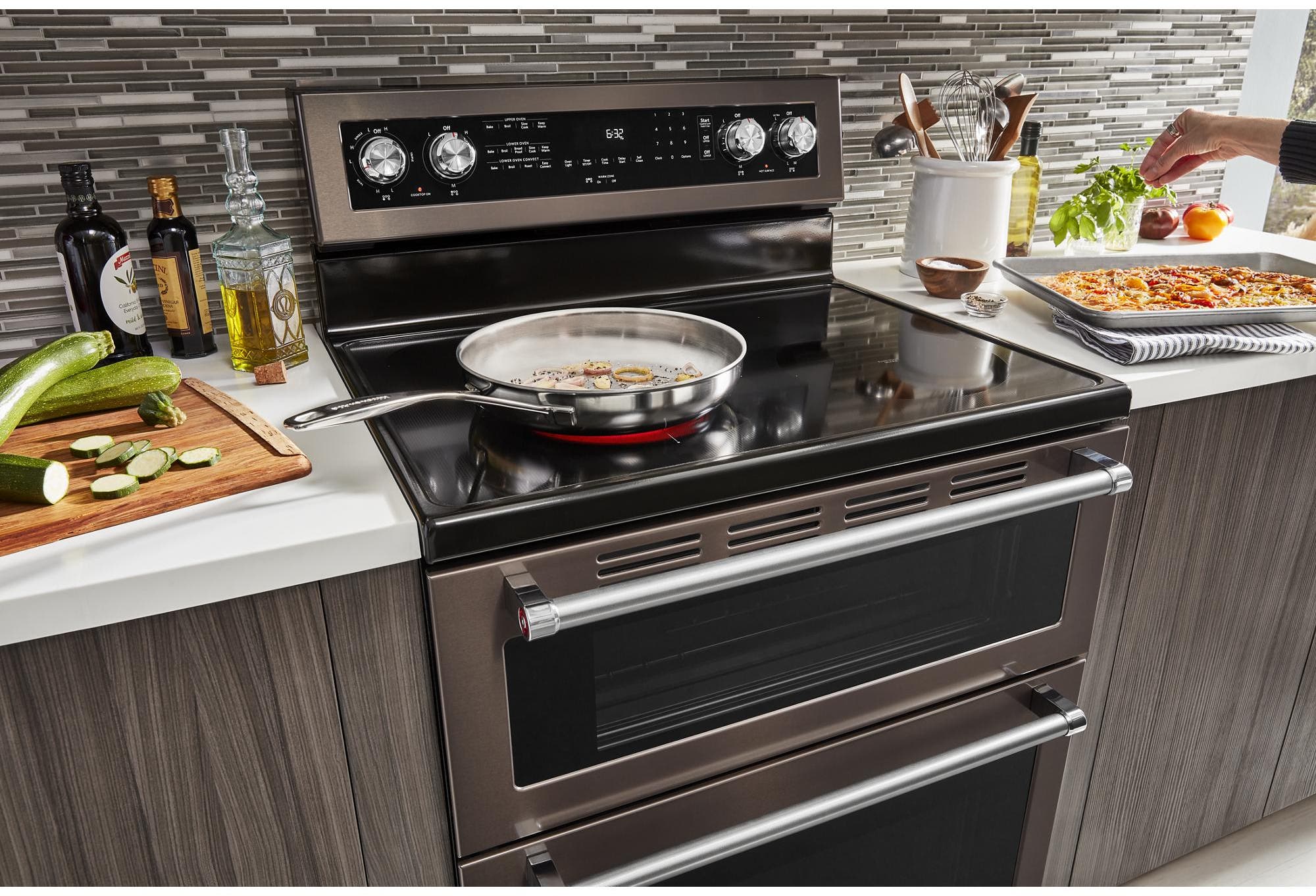 KitchenAid KFED500EBS Black Stainless Steel with PrintShield Finish