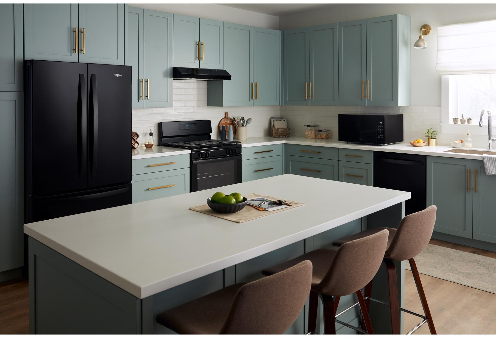 Whirlpool WMCS7024SB Black