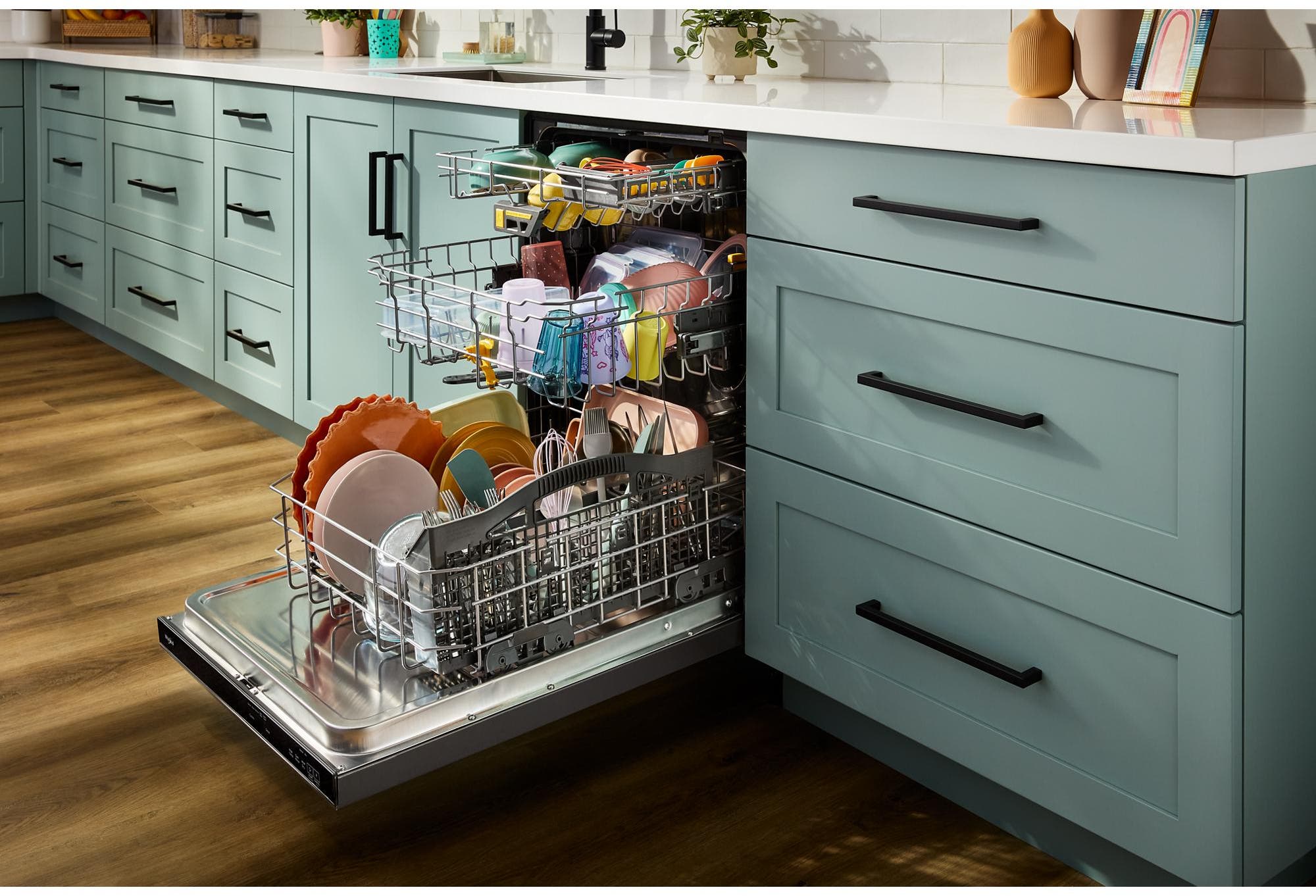 Whirlpool WDTS8024SV Fingerprint-Resistant Black Stainless Steel