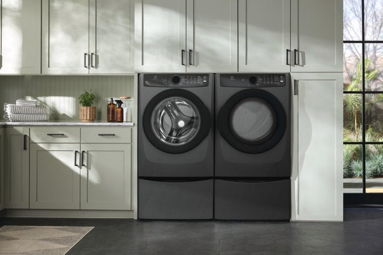 Electrolux ELFE7437AT Titanium