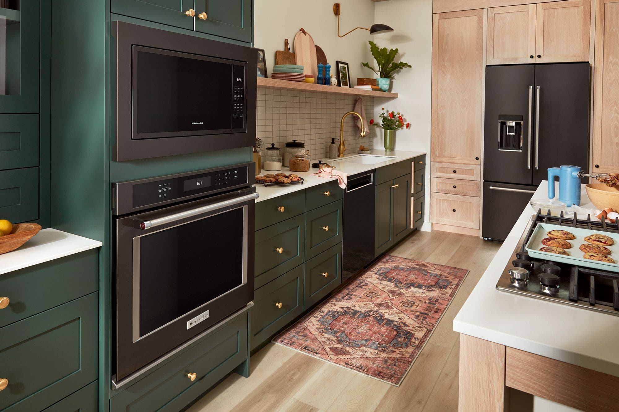 Whirlpool MTK2230PV Black Stainless Steel with PrintShield™ Finish