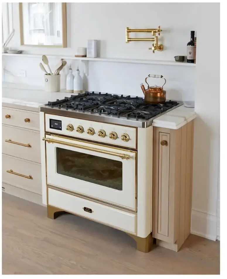 Ilve UM09FDNS3AWG Natural Gas In Antique White W/ Brass Trim