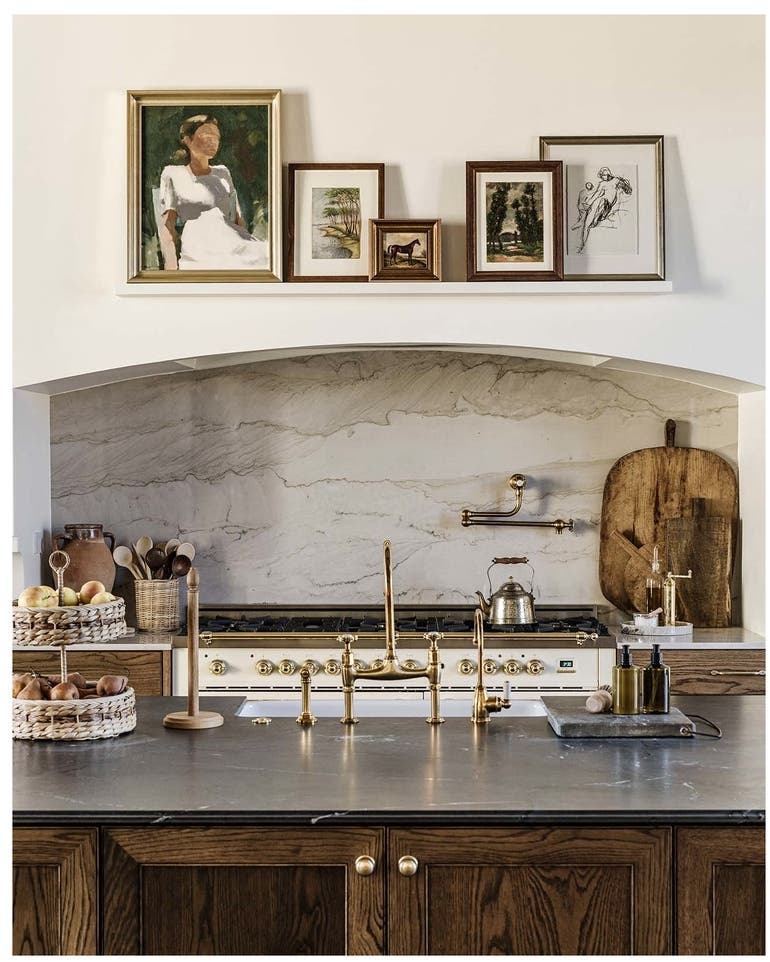 Ilve UP60FNMPAWGLP Antique White, Brass Trim, Triple Glass Door