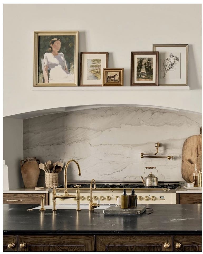 Ilve UP60FNMPAWGLP Antique White, Brass Trim, Triple Glass Door