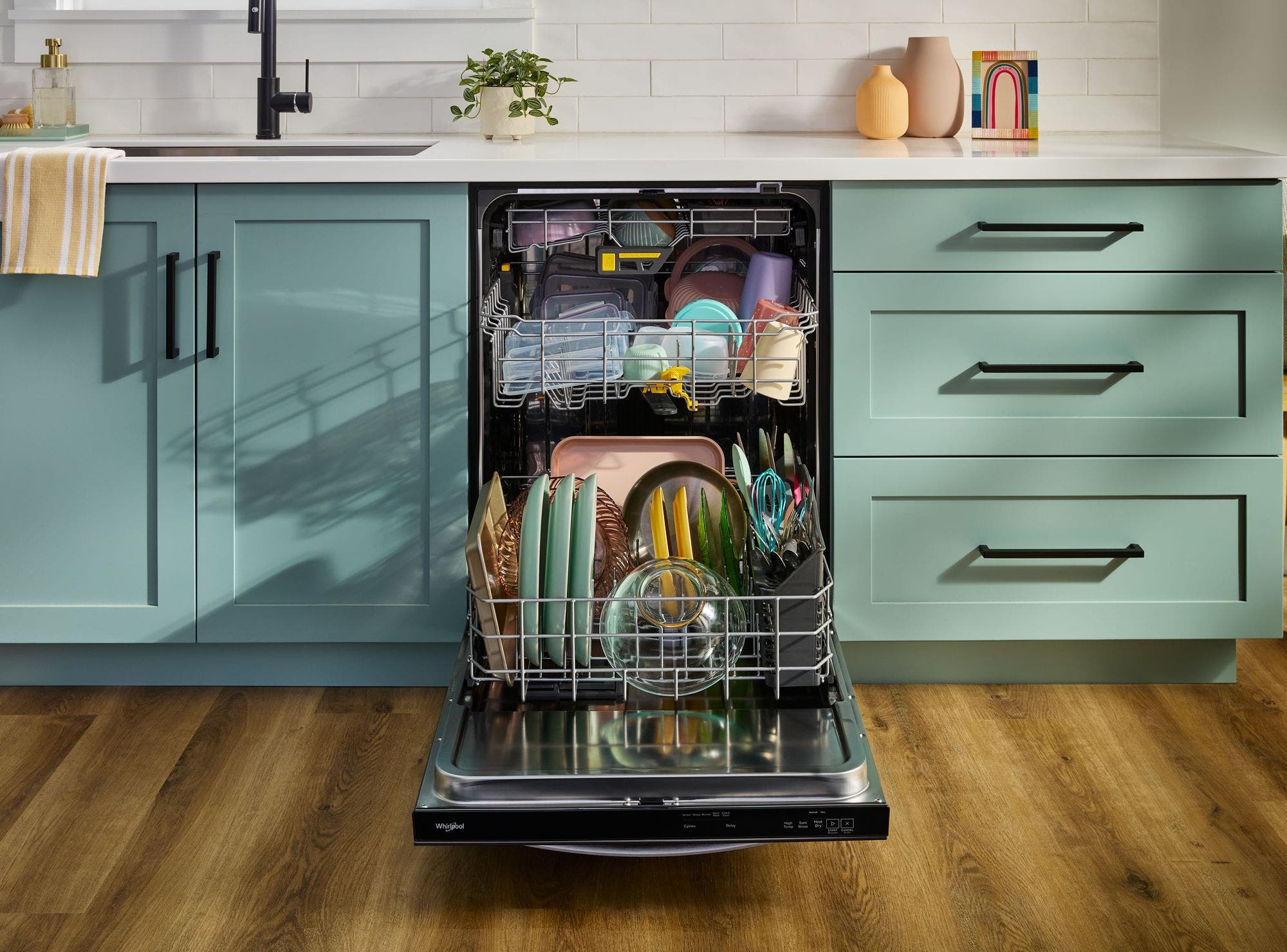Whirlpool WDTS8024SV Fingerprint-Resistant Black Stainless Steel