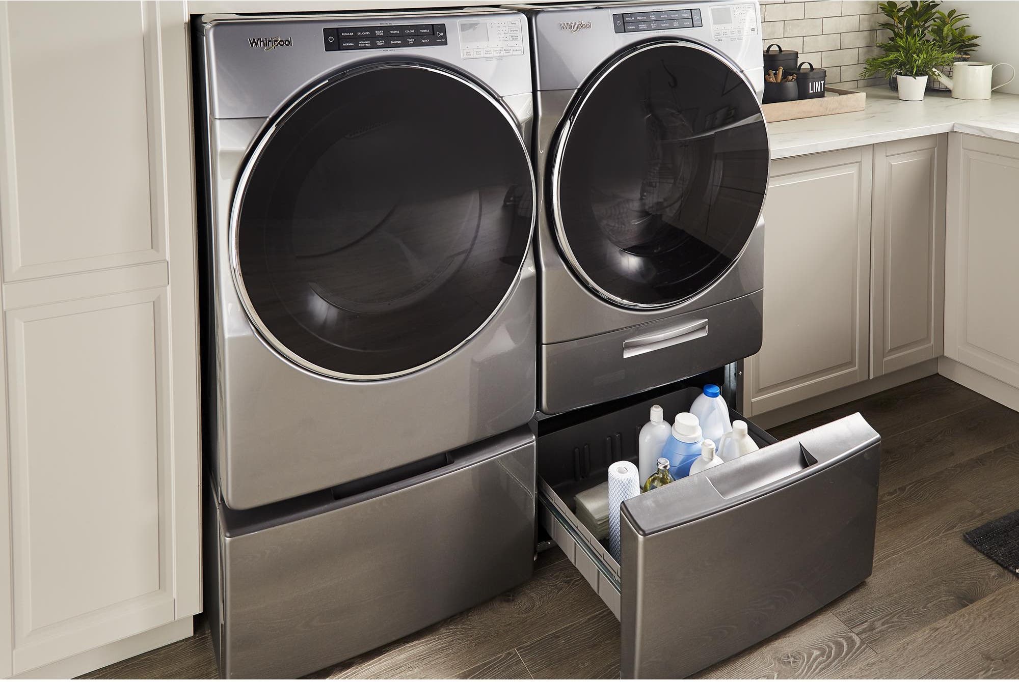 Whirlpool WFP2715HC Chrome Shadow
