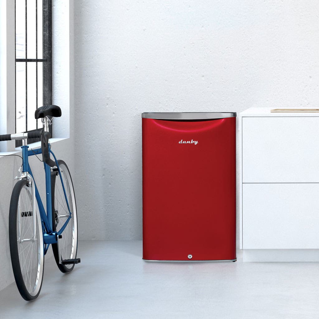Danby DAR044A6LDB Scarlett Red Metallic