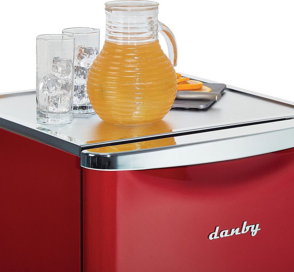 Danby DAR044A6LDB Scarlett Red Metallic