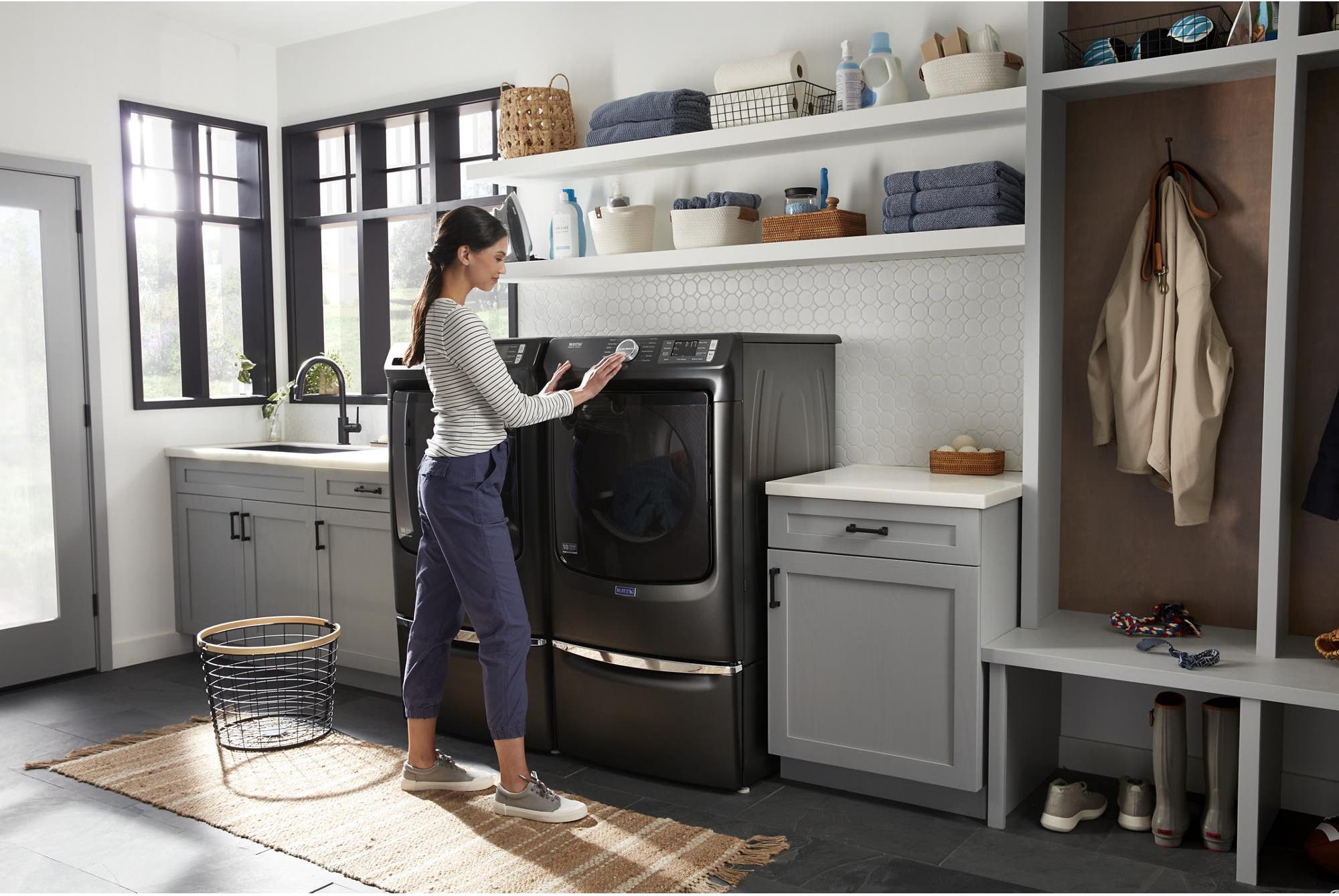 Maytag XHPC155MBK Volcano Black