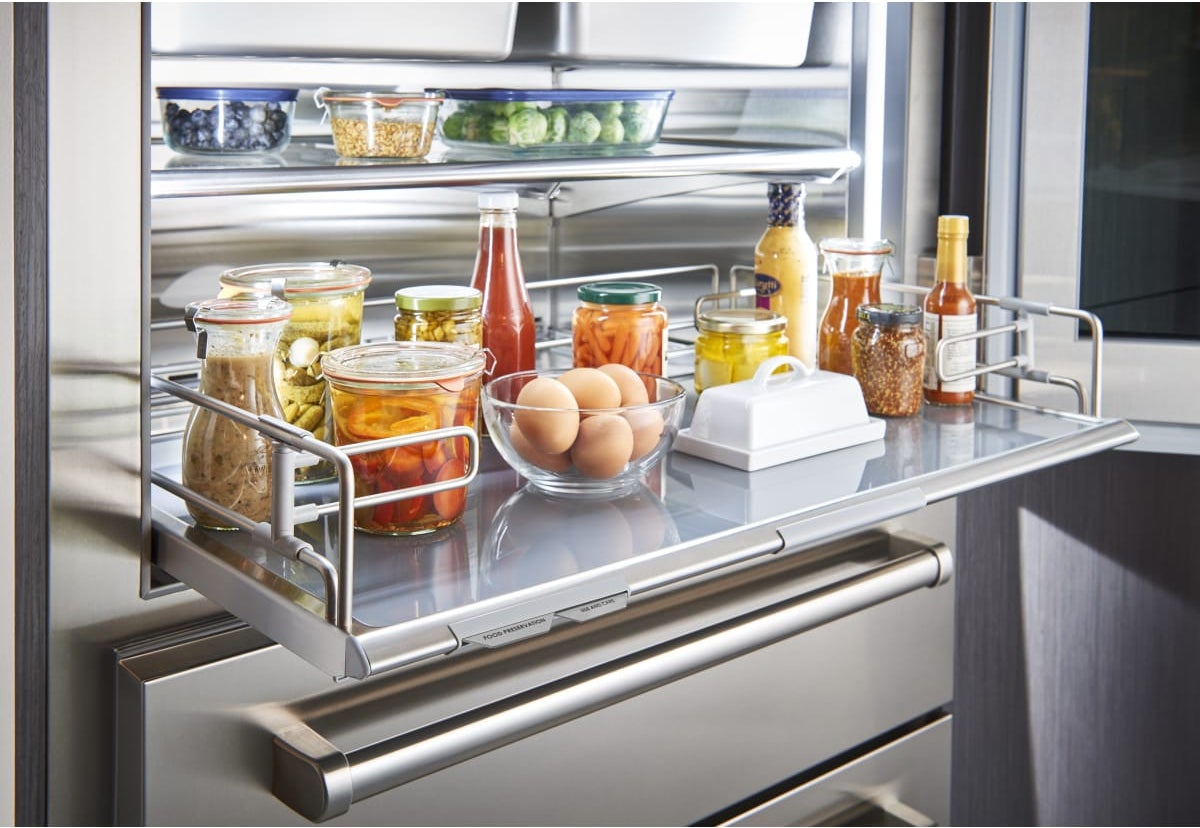 Sub Zero PRO3650GLH 36 Inch Built-In Bottom Freezer Refrigerator