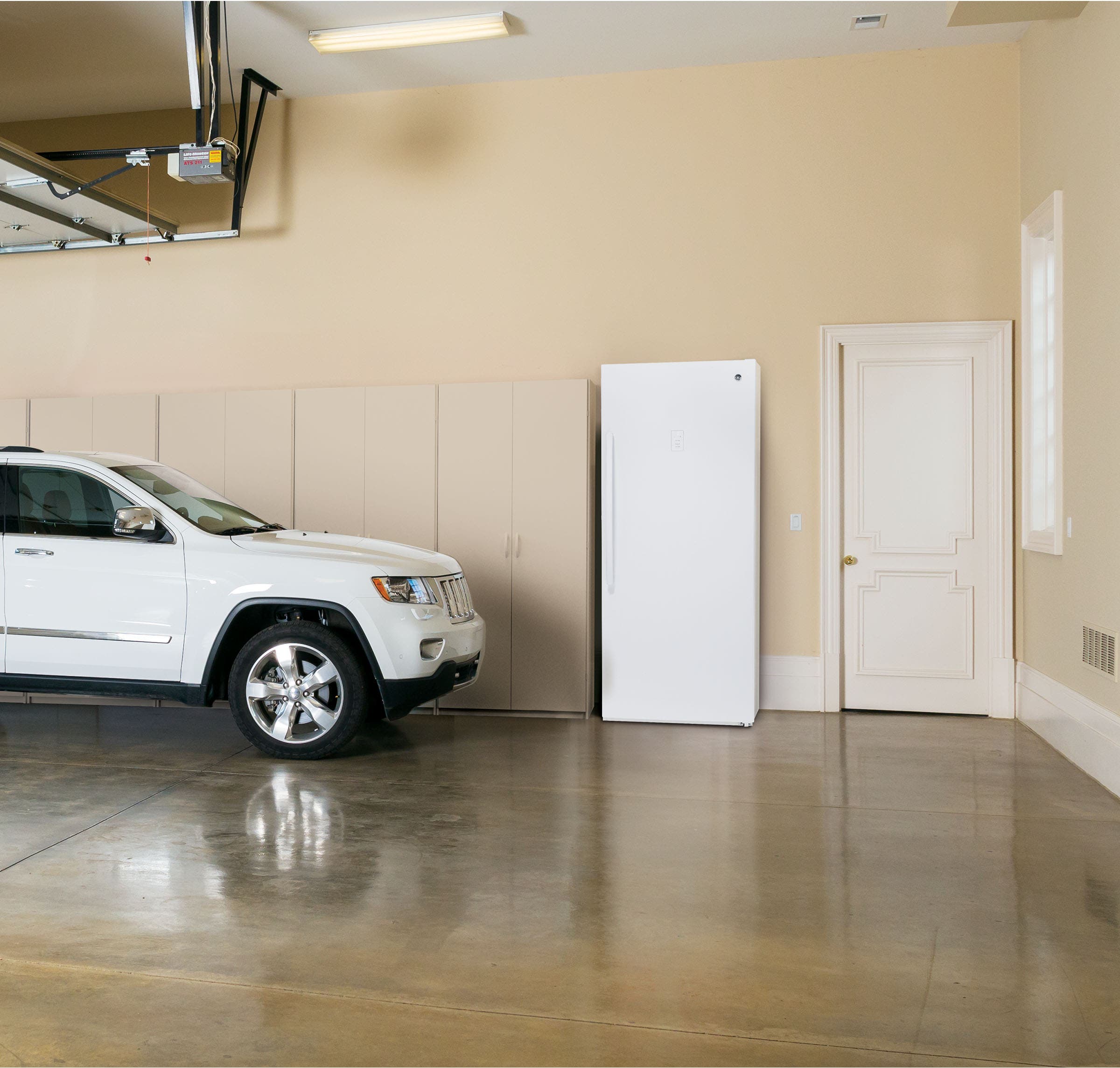 GE FUF21SMRWW White, 21.3 cu. ft. Capacity