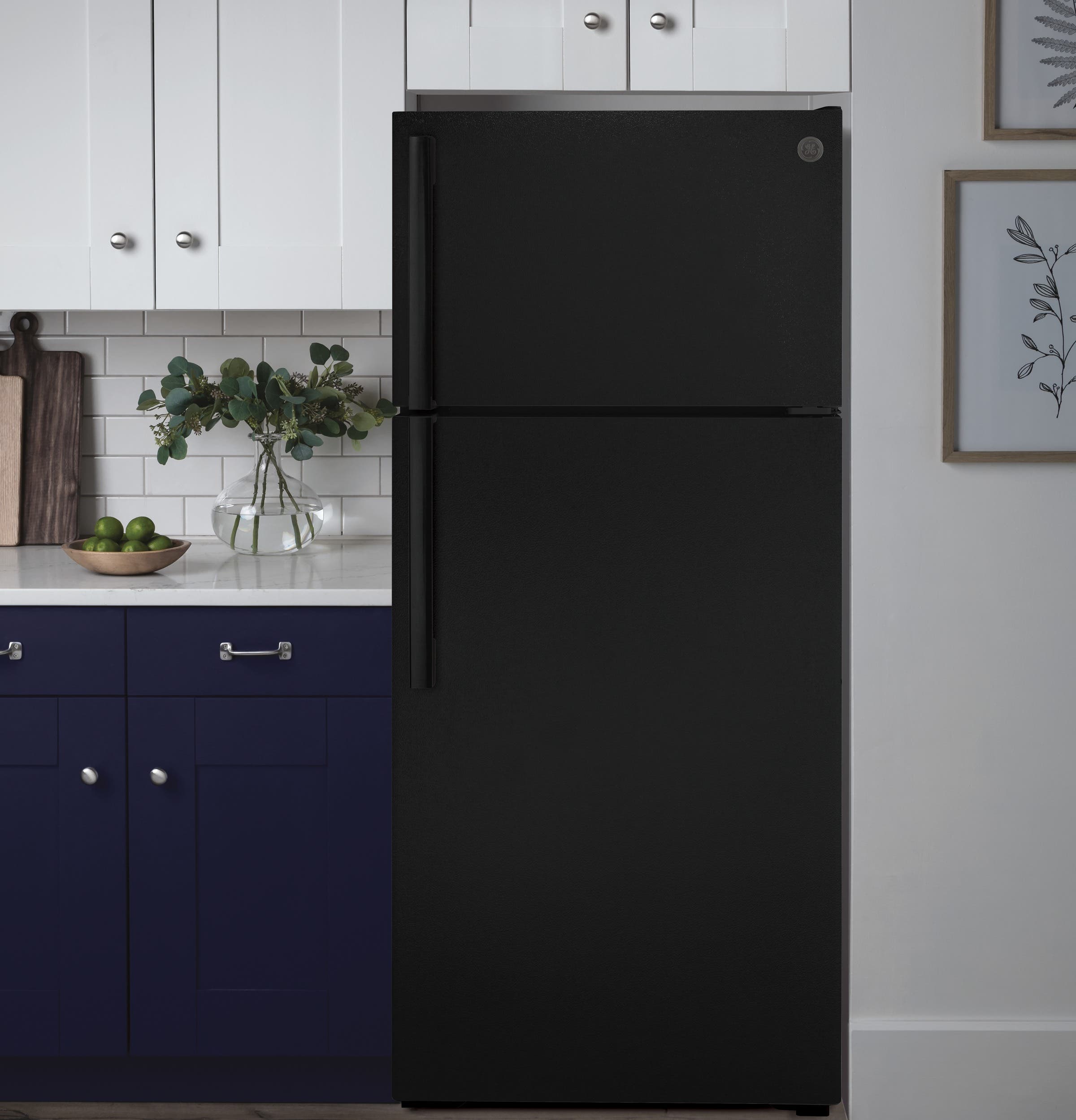GE GTS17DTNRBB Black