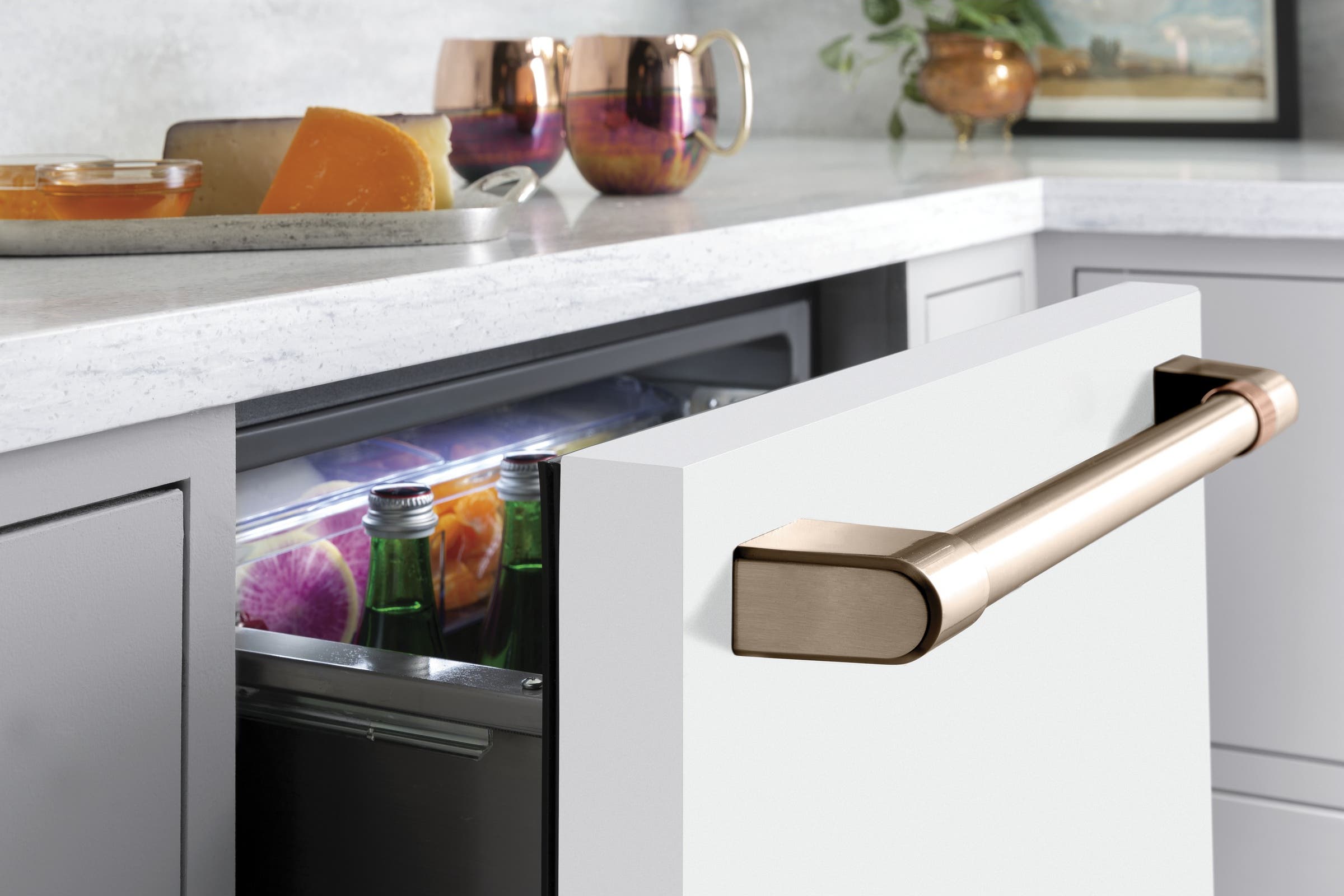 Cafe CDE06RP4NW2 Matte White/Brushed Bronze Handles
