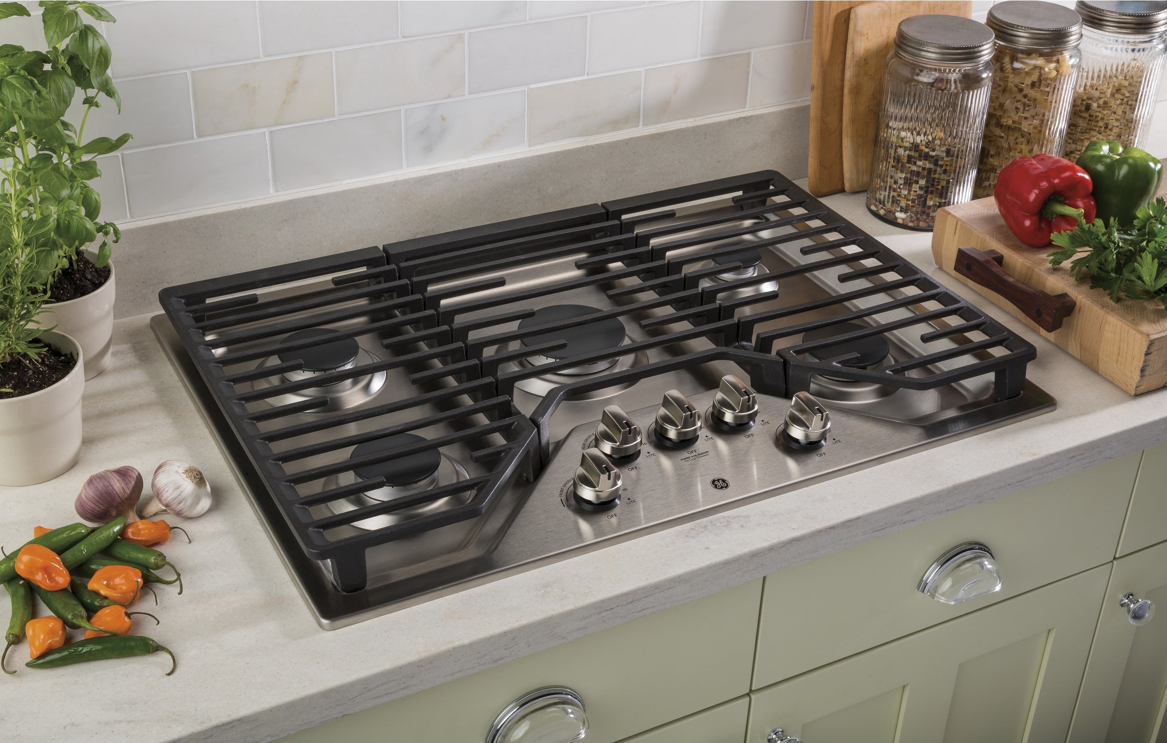 GE Appliances JGP5030SLSS 30-Inch Built-In Gas Cooktop with 5 Burners