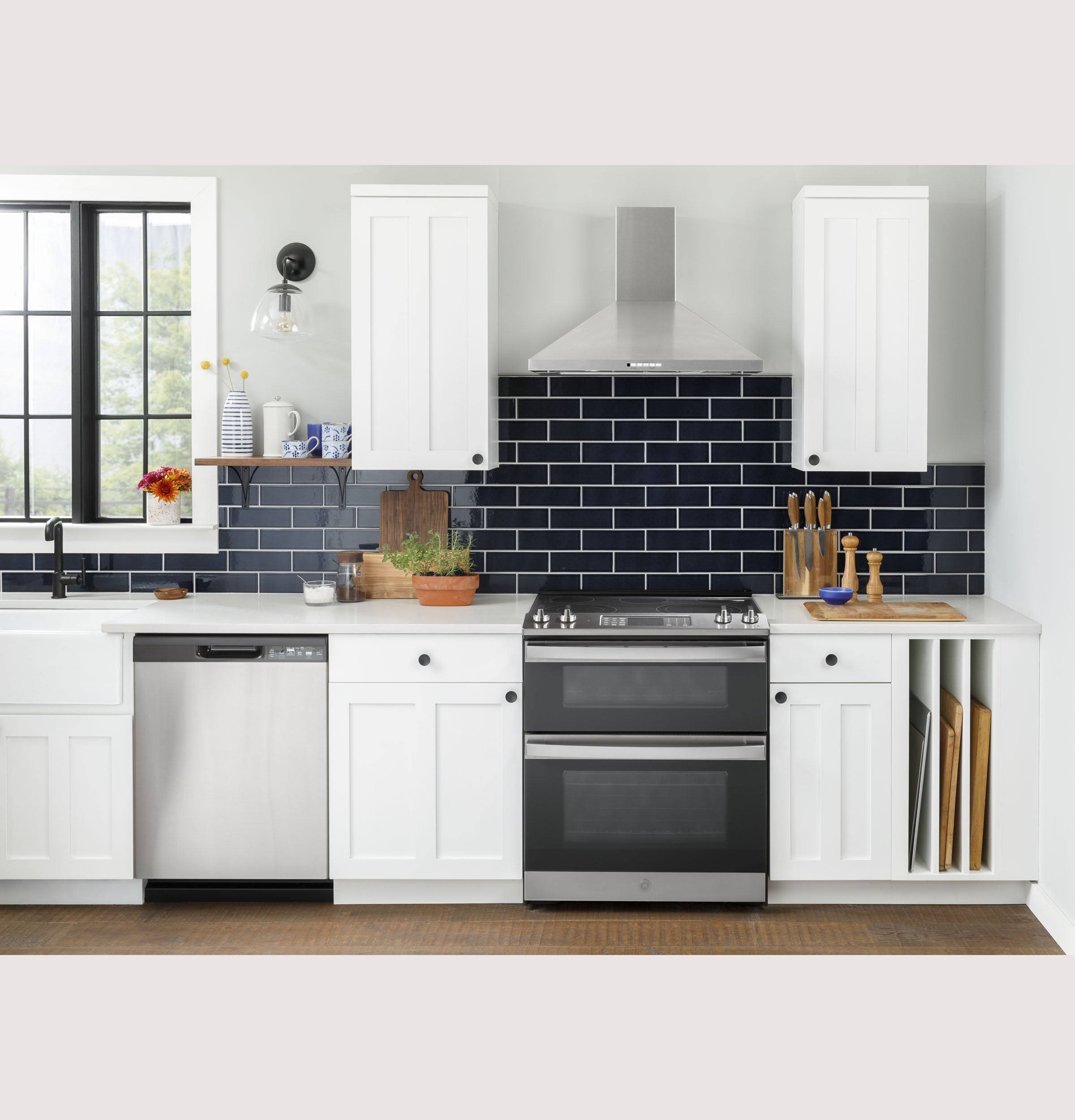 GE Slide-In Electric Convection Double Oven Range - Thumbnail 4