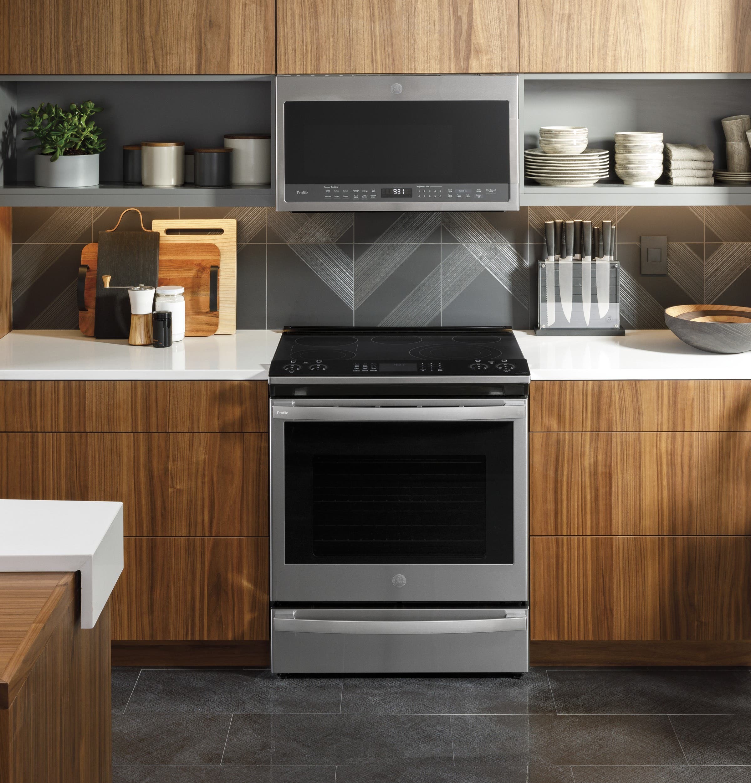 GE PSS93YPFS Fingerprint Resistant Stainless Steel