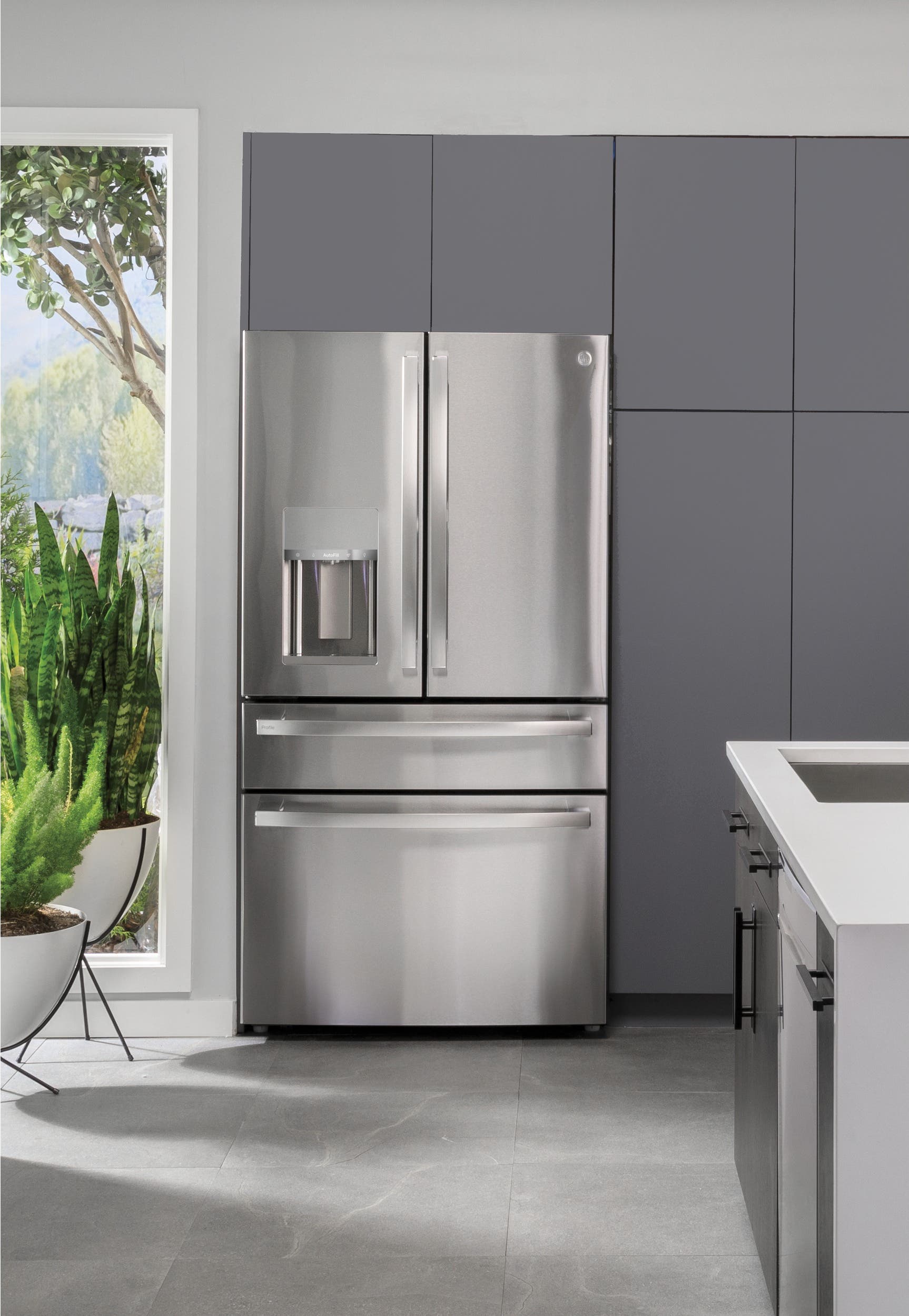 GE PVD28BYNFS Fingerprint Resistant Stainless Steel