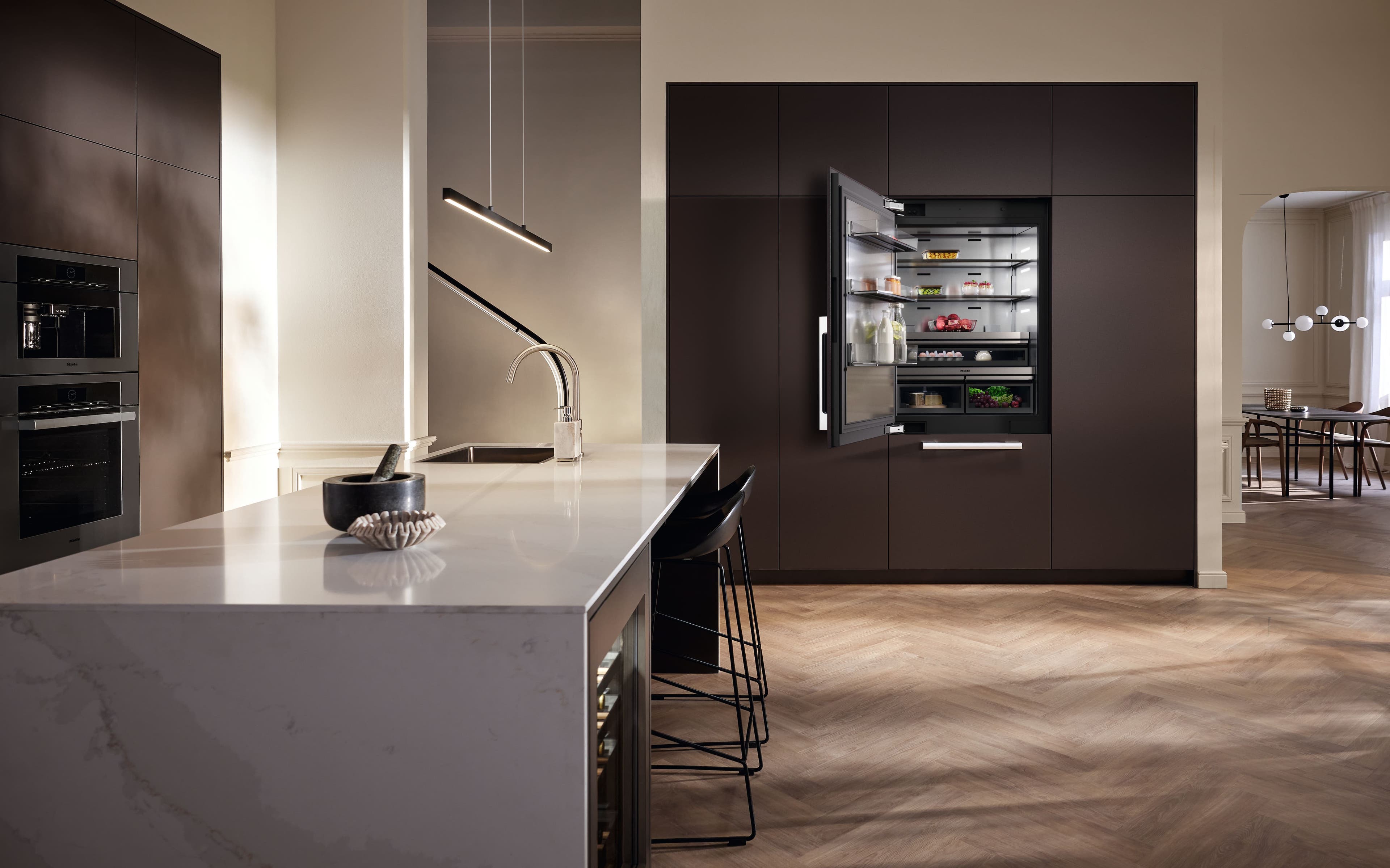 Miele KFMC3642L 36 Inch Master Cool Lower Beltline Bottom Mount