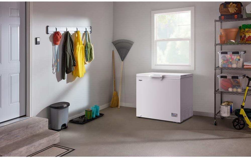 Whirlpool WZCN339TW 9 Cu. Ft. Chest Freezer: White | Plesser's