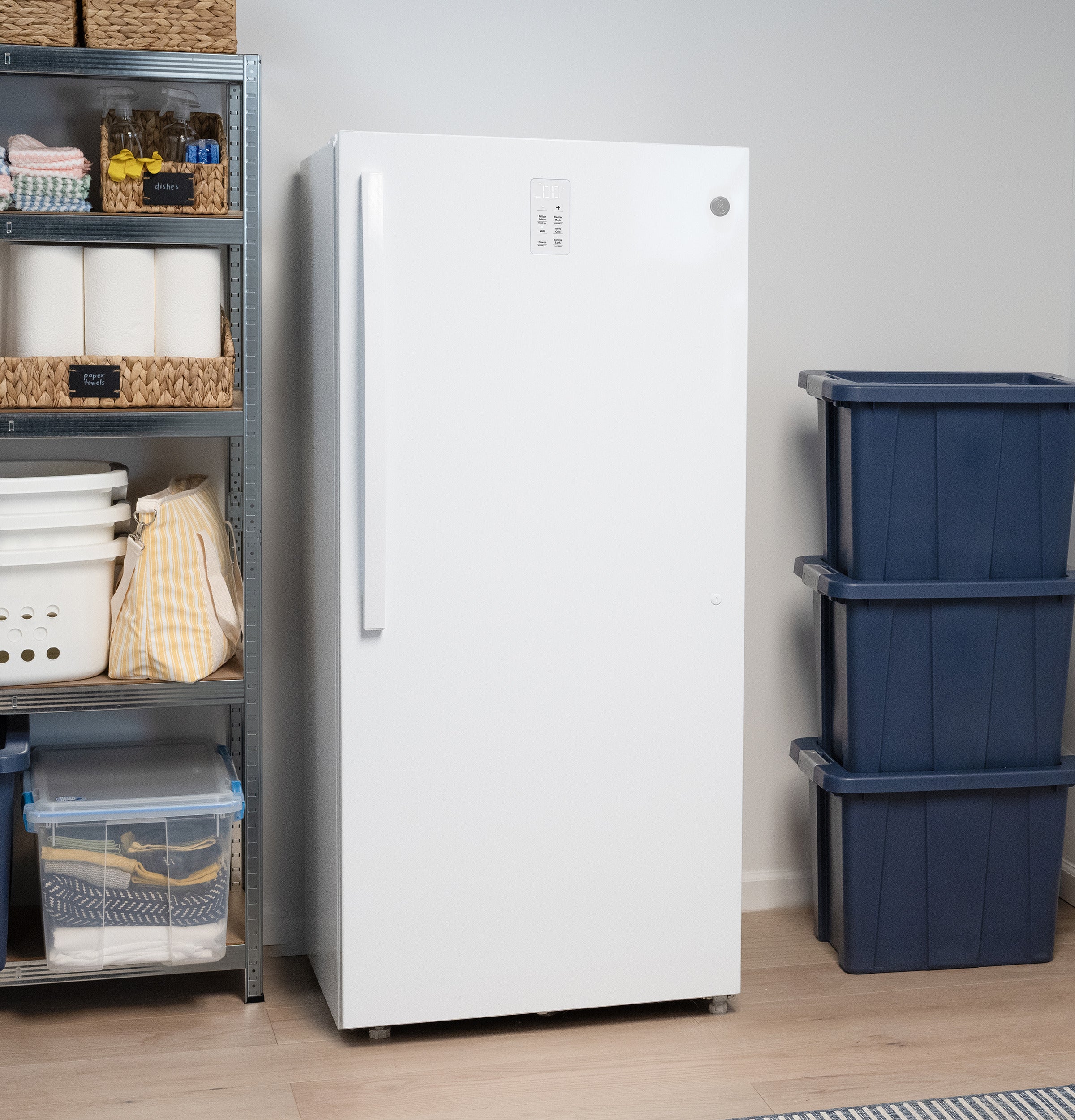 GE FUF18DZRWW 18 Cu. Ft. Upright Convertible Freezer: White