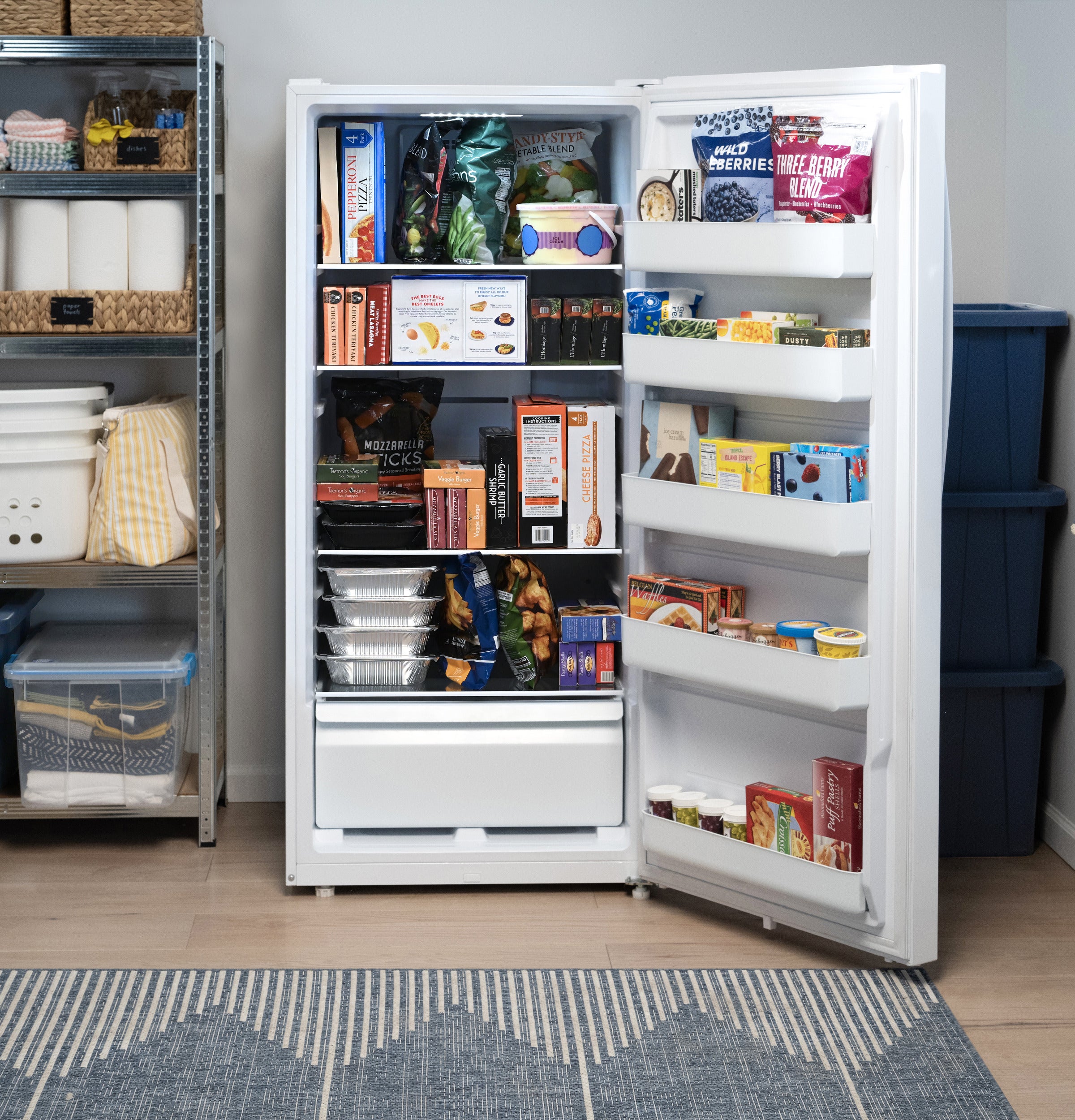 GE FUF22SZRWW 22 Cu. Ft. Upright Convertible Freezer: White