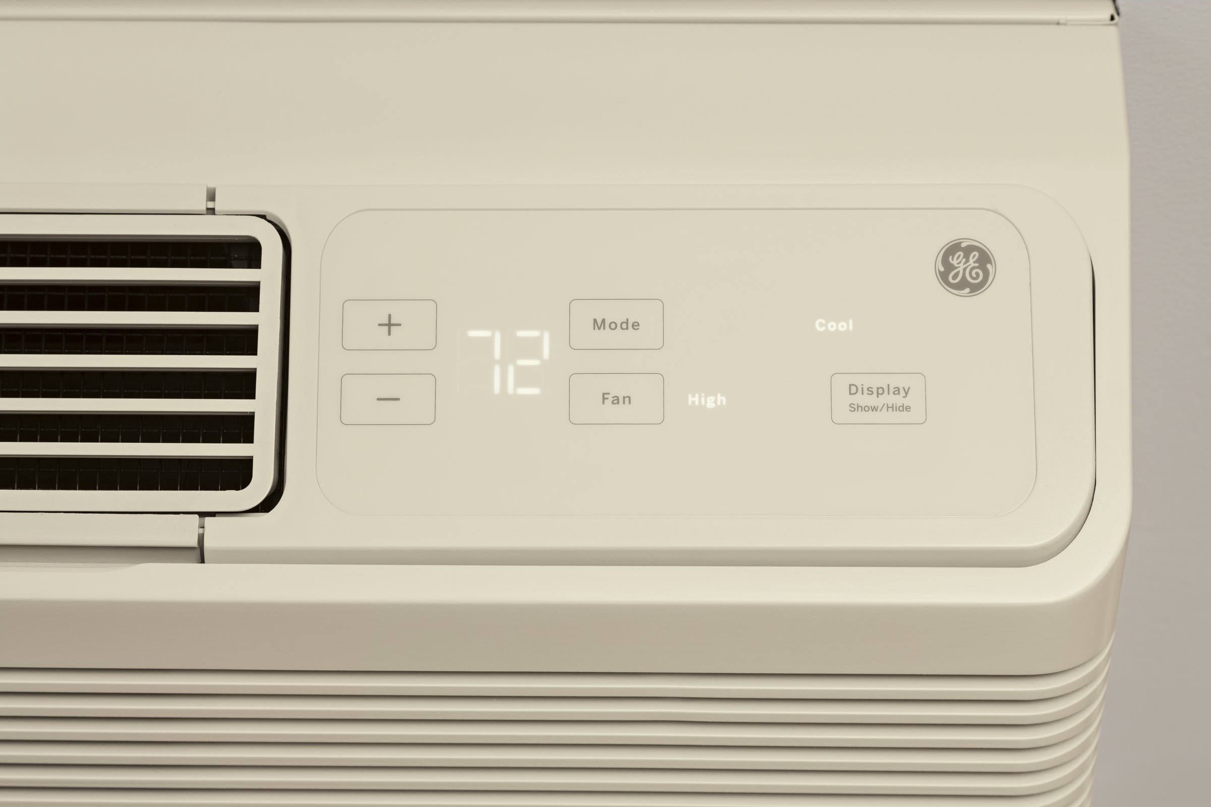 GE AZ65H07DAC 7,000 BTU Packaged Terminal Air Conditioner