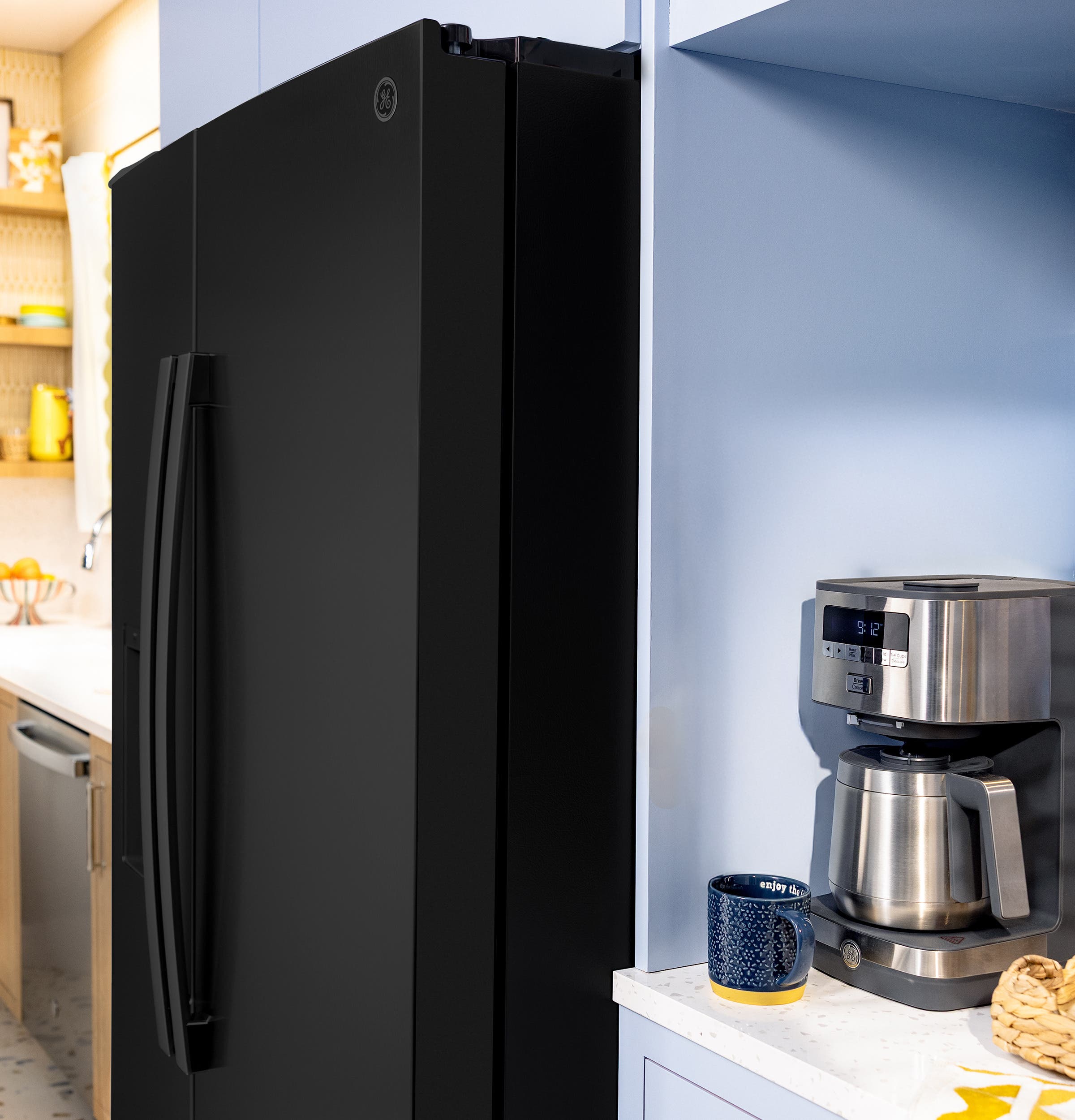 GE GSS28NGYBB Black