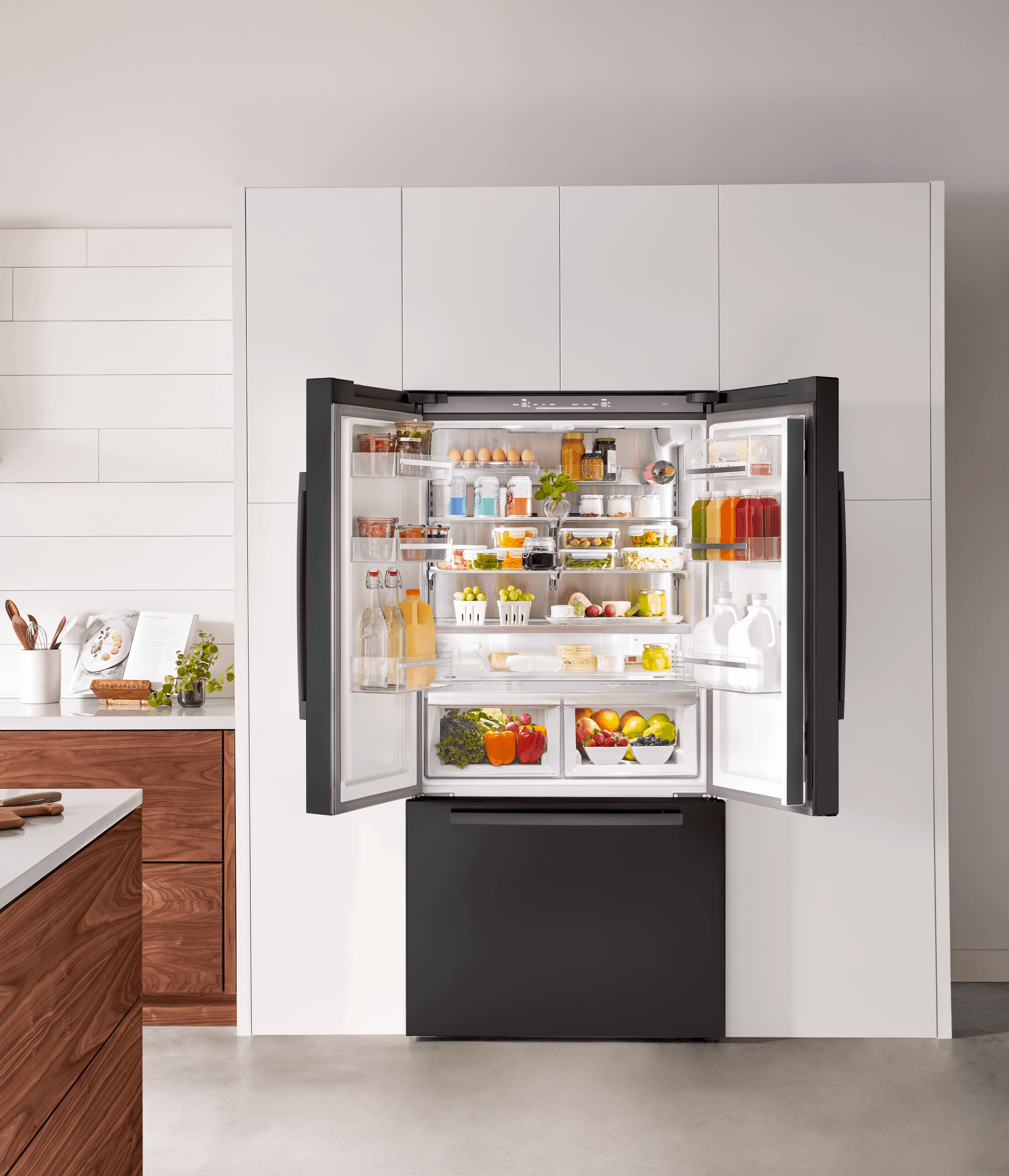 Bosch B36CT84SNB Black