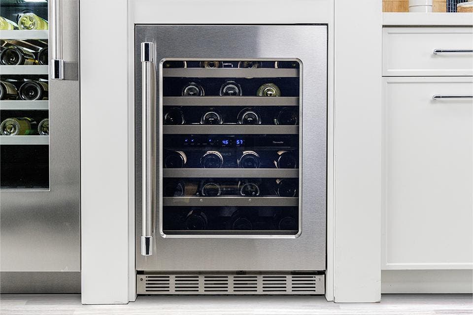 Thermador T24UW915LS Stainless Steel, Left Hinge, Masterpiece Series Ha...