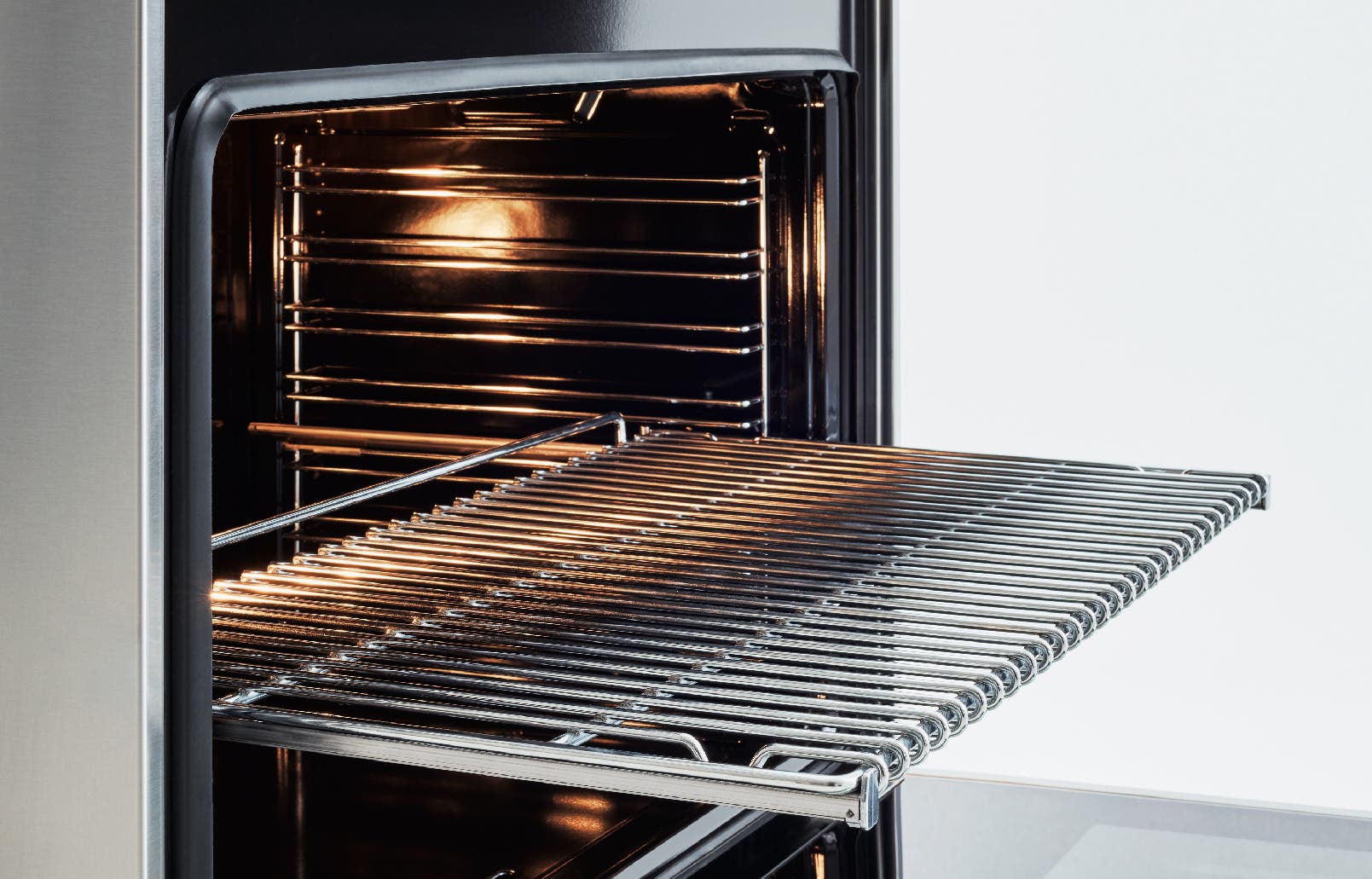 Bertazzoni MAS365GASBG White With Gold Trim